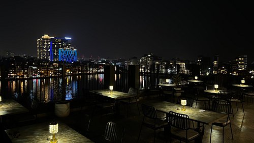 Escort In Kallang Singapore | Riverside Romance &Amp; Passionate Companions 3 Kallang Rooftop Bar Date With Skyline View