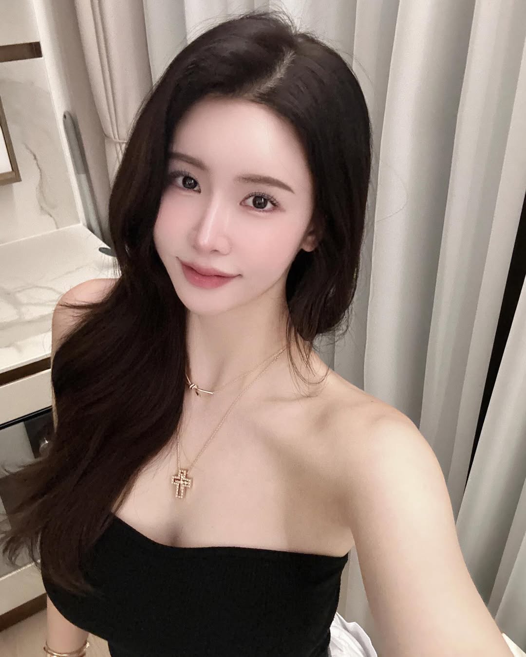 Elegant Korean Escorts