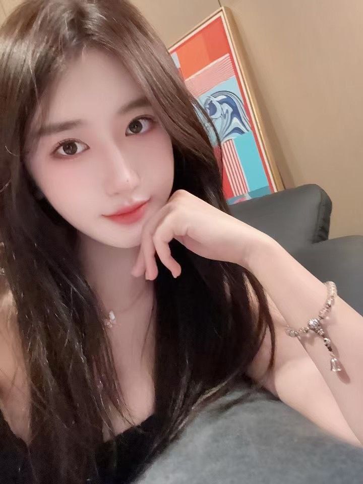 Poster image of 🇸🇬 Xiuna ⭐ Young Chinese Girl – Fresh, Lovely & Attractive